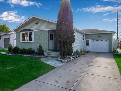 319 S Creek Dr, Depew, NY, 14043