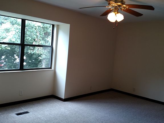 5th image of 906 30th St