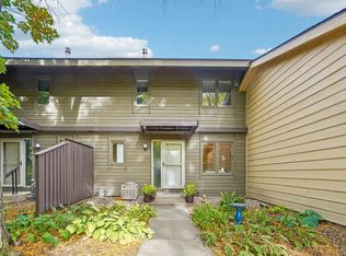 225 Birnamwood Dr #0, Burnsville, MN 55337