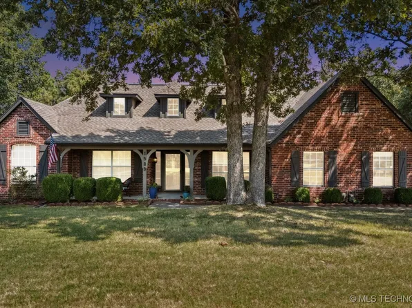 1589 N Lakeside Ridge Dr E, Sand Springs, OK 74063