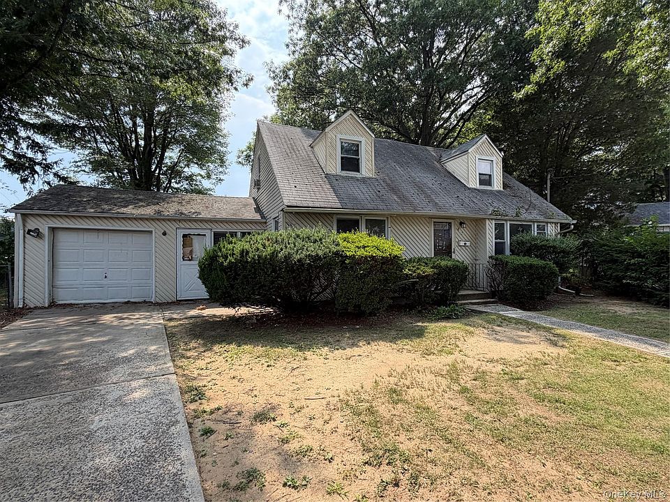 1st image of 495 Rose Avenue