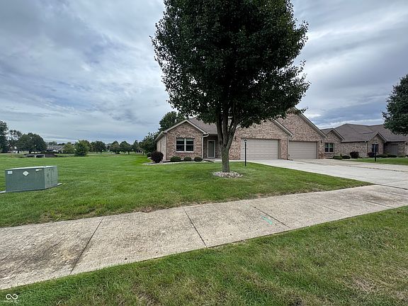 2nd image of 109 Cardinal Ln