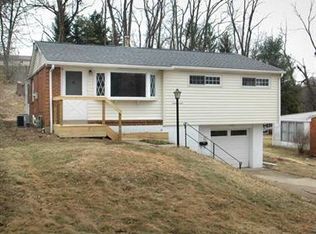 4922 Hialeah Dr, Pittsburgh, PA 15239