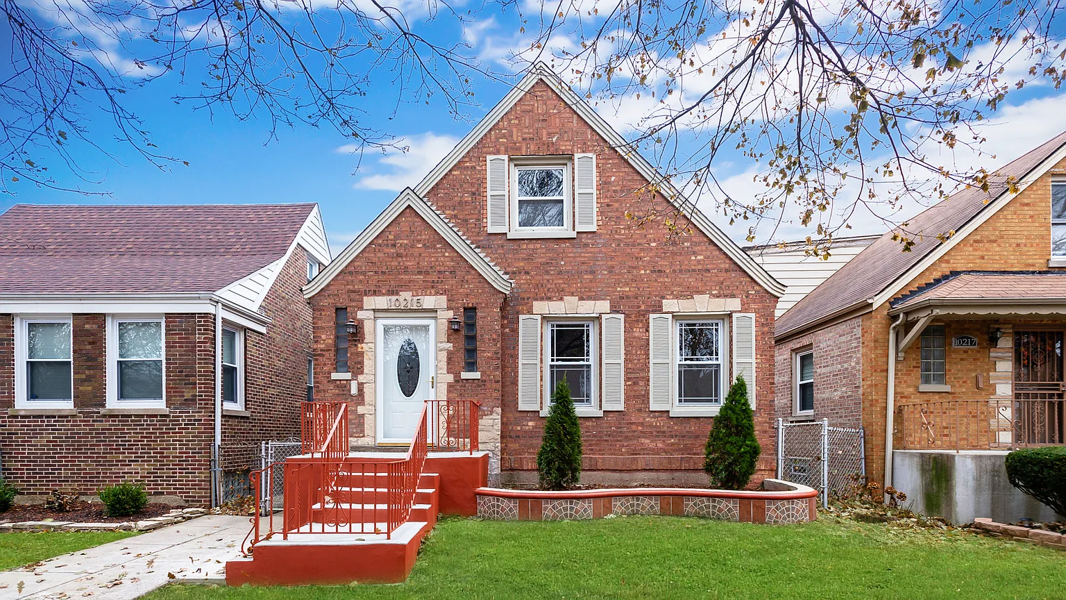 10215 S Forest Ave photo 1