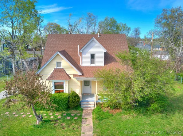 532 E 5th St, Claremore, OK 74017