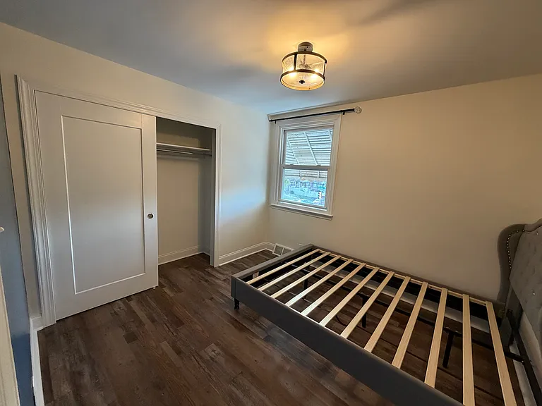 4701 Hartel Ave — Photo 10
