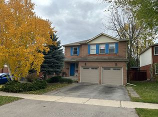 3194 Renton Rd, Burlington, ON L7M 2W8