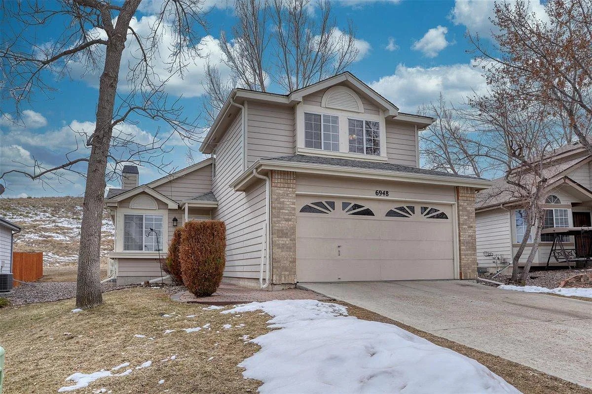 4 bed, 2136 sqft, $3,350 — Photo 1