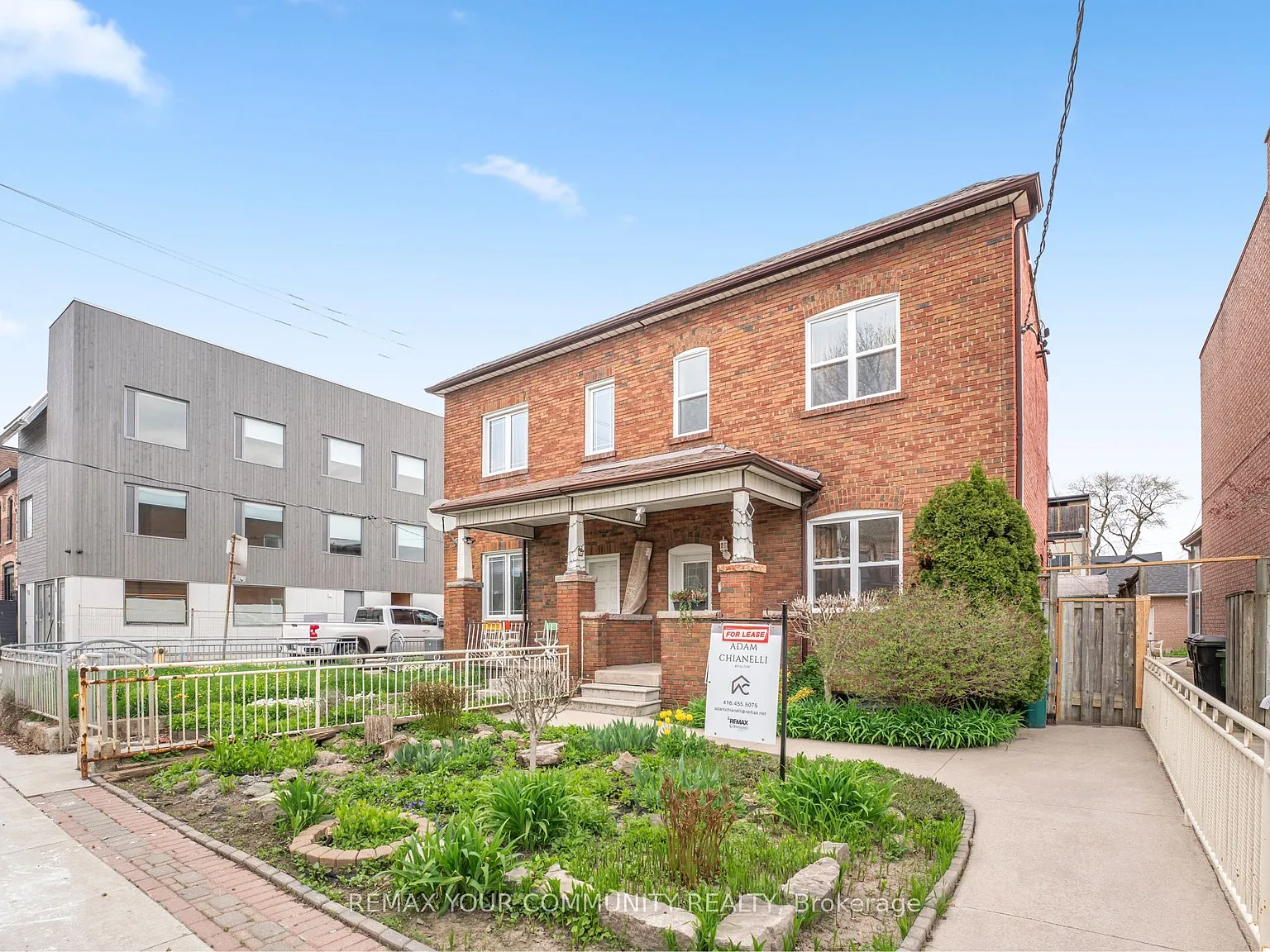2 bed, $2,900 — Photo 1