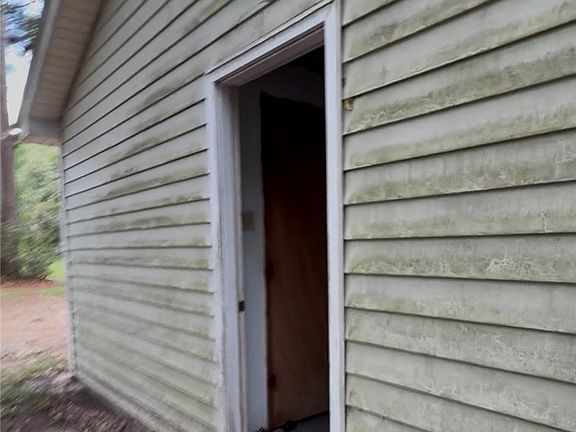 3rd image of 1248 Deb Rd
