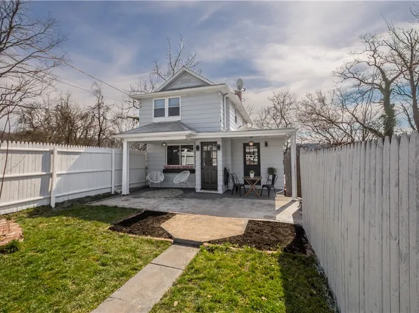 1206 Center St, Turtle Creek, PA 15145