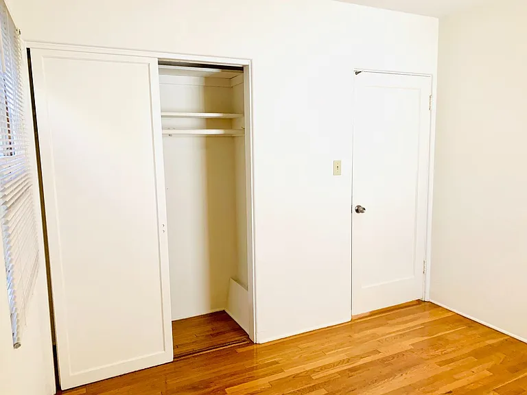 Beautiful 2bd/1ba Condo In Crown Point! W/ Garage & Laundry! $3,595/Mo — Photo 18