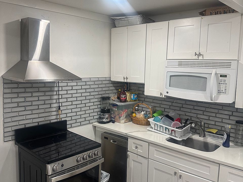1st image of 101 Woodhaven Dr APT 154