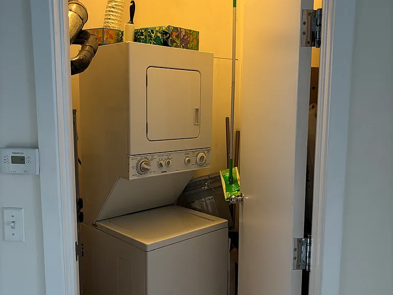 1521 Central St #3E — Photo 7