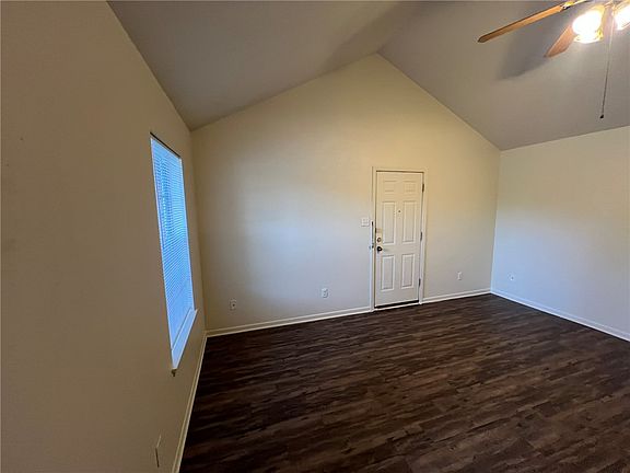 3rd image of 920 Sun Meadow St