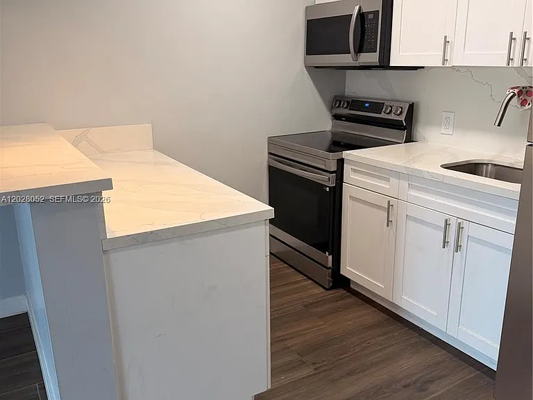 2200 E Hallandale Beach Blvd #303 — Photo 14