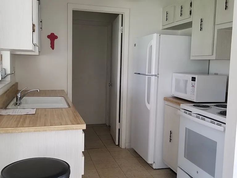 4248 Drummond Ave — Photo 4