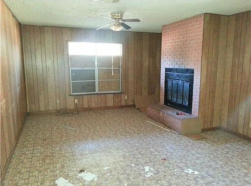 3rd image of 7007 Karen St
