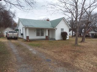 722 E Madison St, Pulaski, TN 38478