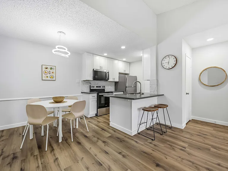 2121 Hepburn St #1212 — Photo 7