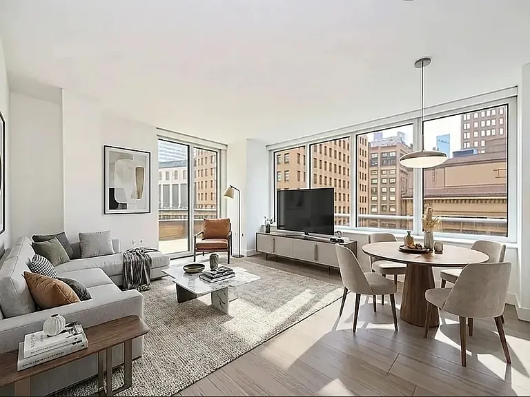 70 W 37th St #1002 — Photo 1