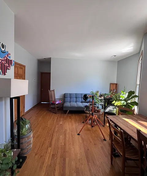 5668 N Clark St #2 — Photo 4