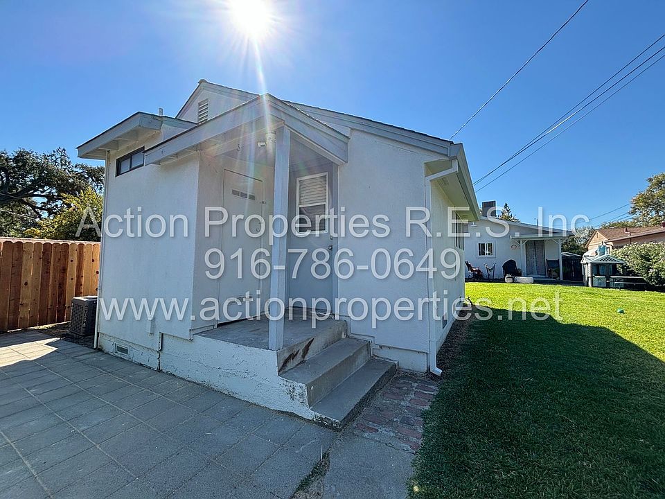 1st image of 123 1/2 Willow Ave