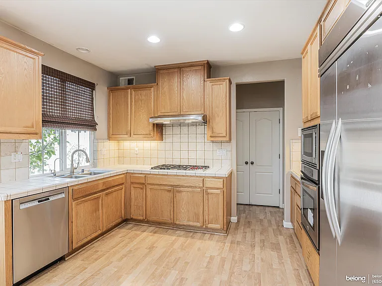 2721 Moet Ln — Photo 8
