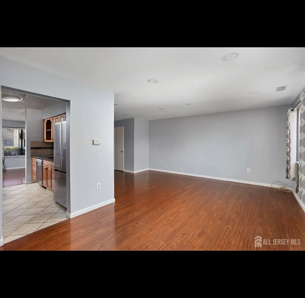 3 bed, 2.5 bath, 1844 sqft, $3,400 — Photo 4