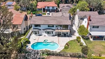 18340 Sandringham Ct — Photo 25