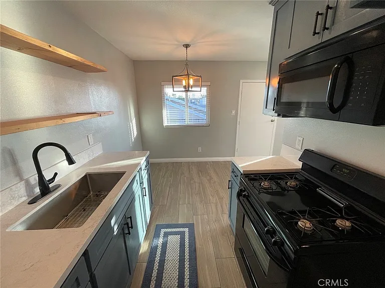 1707 W 81st St — Photo 10