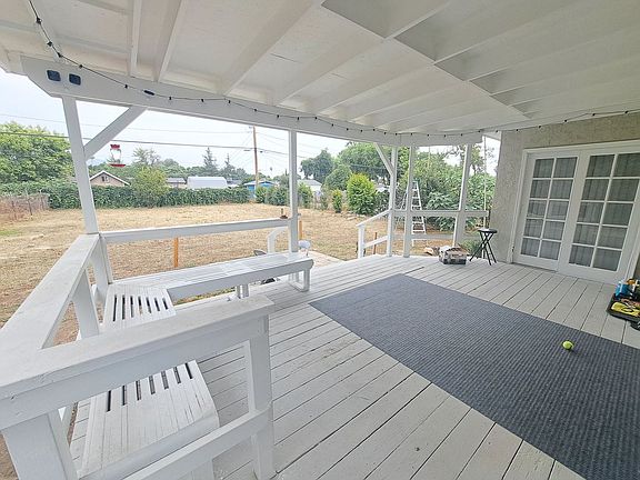 5th image of 4655 N Mayfield Ave