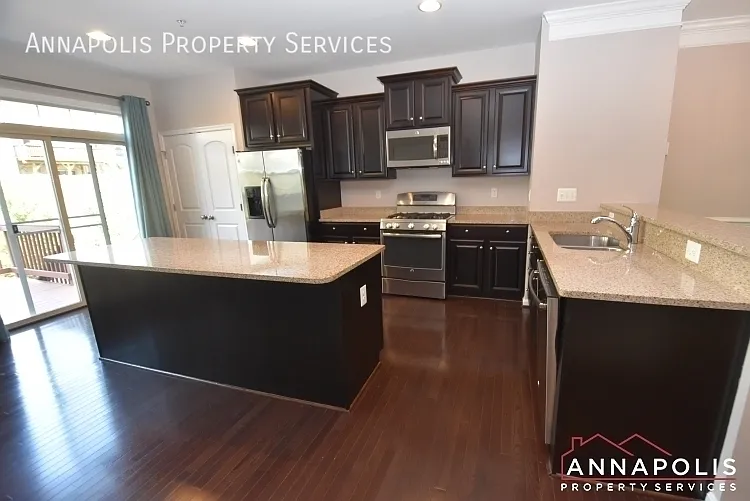806 Nancy Lynn Ln — Photo 2