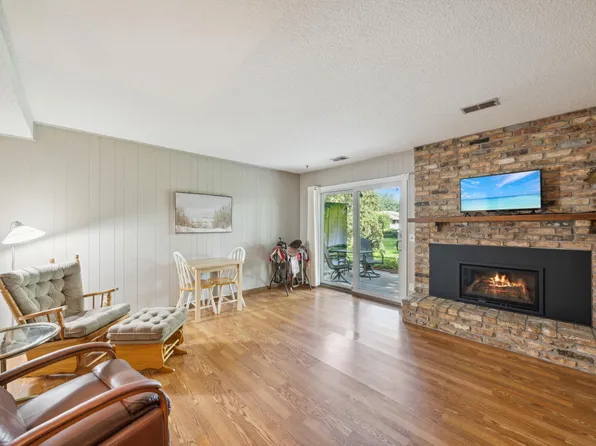 411 Whispering Ln, Hastings, MN 55033