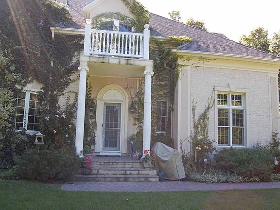 5th image of 176 Hidden Pond Dr