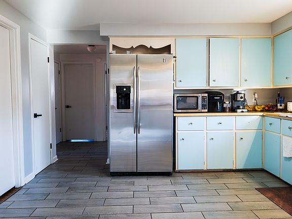 5th image of 179 Heath St #2