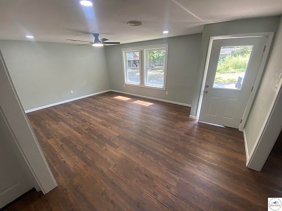 4th image of 106 N Hughes St