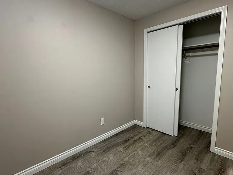 3327 Rockingham Ct NE — Photo 20