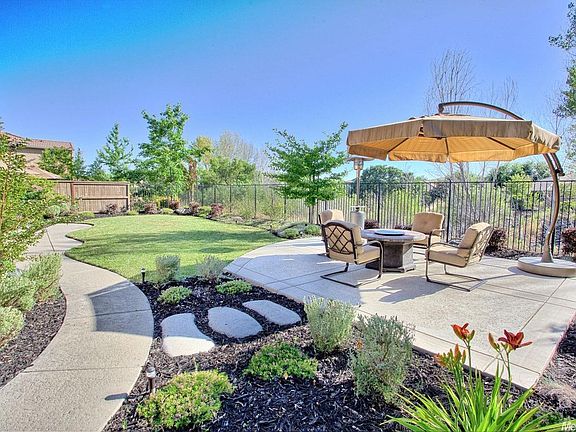 4th image of 2110 Beckett Dr