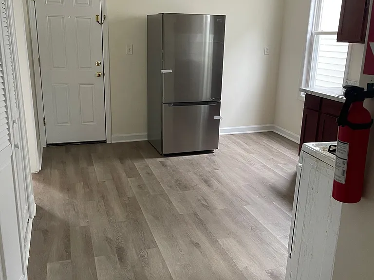17 20th Ave #2 — Photo 5