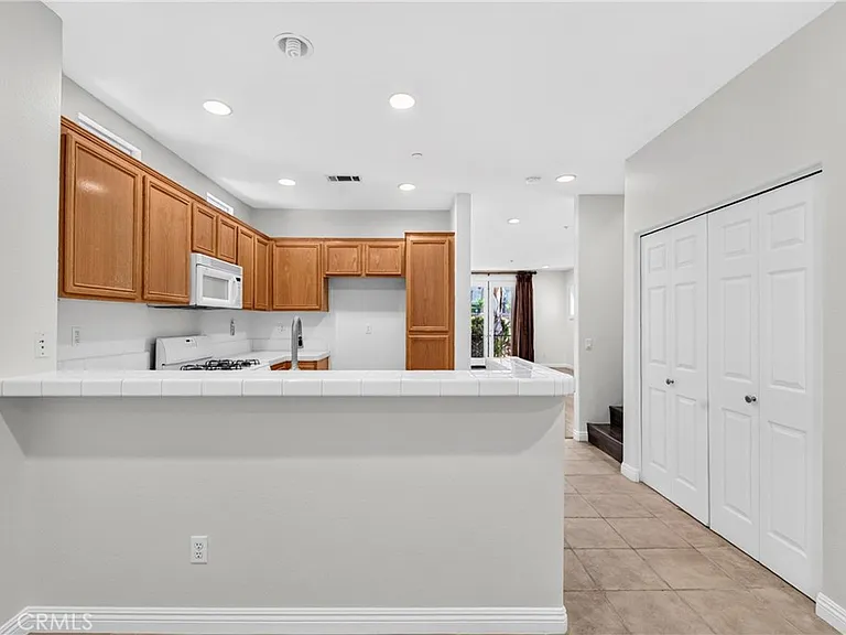 1300 McFadden Dr — Photo 17