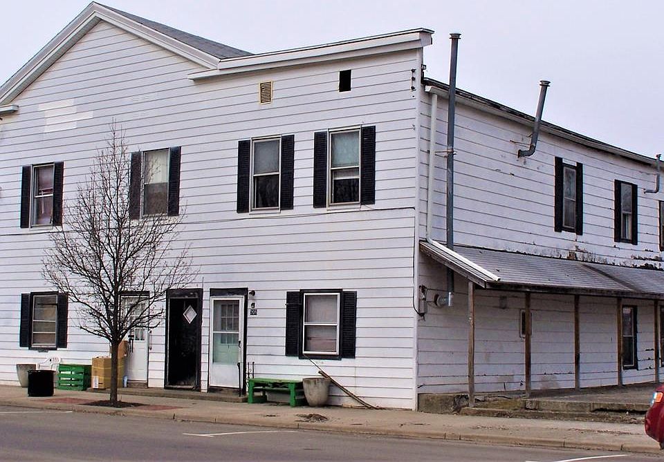 1st image of 210 W Main St