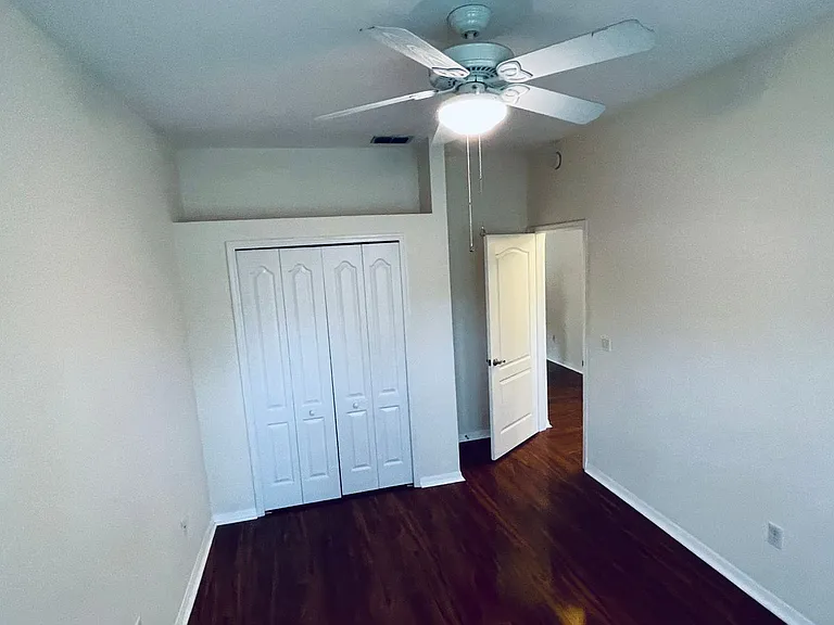 500 Lakescape Ct — Photo 10