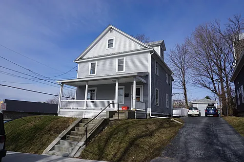 6 Adams St Photo 1