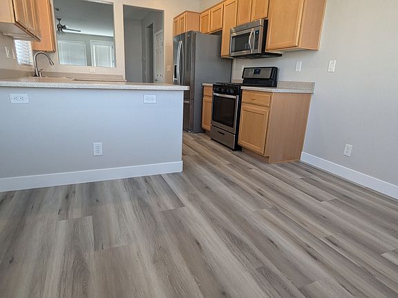 Kitchen dining area