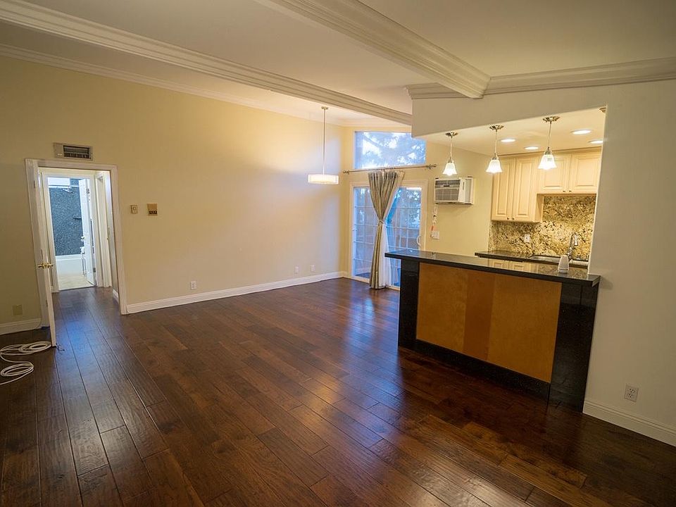 1st image of 1414 N Fairfax Ave