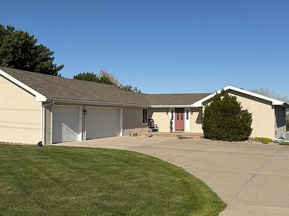 1100 N 37th St, Norfolk, NE 68701
