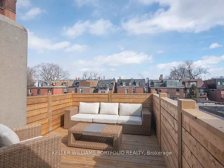 207 Beatrice St #2 — Photo 16