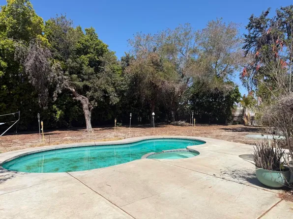 2151 N Farrell Dr, Palm Springs, CA 92262