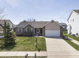 9423 Eagle Nest Ln, Middleton, WI 53562